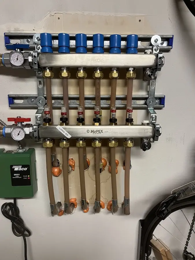 Plumber performing Gas Leak Detection at a residential property in Calcutta